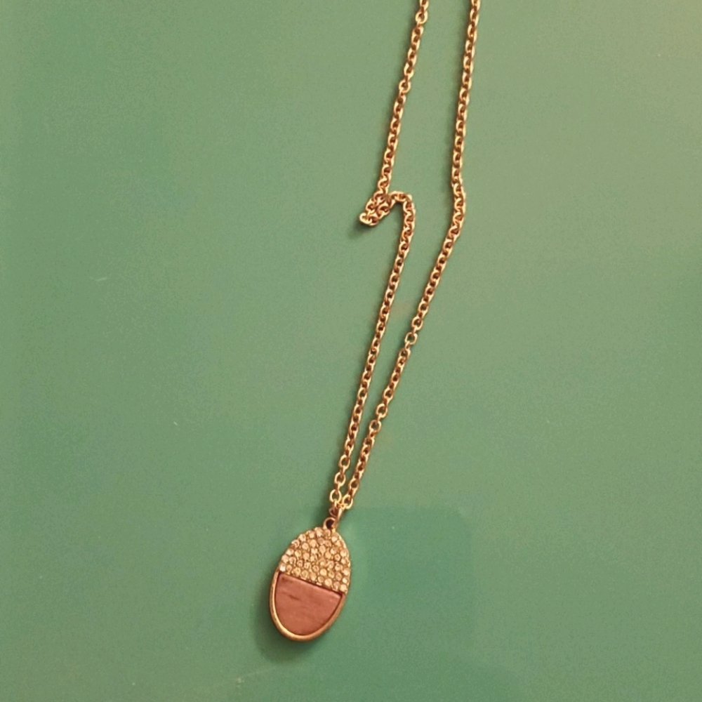🌹Gold tone crydtal pendant and necklace
